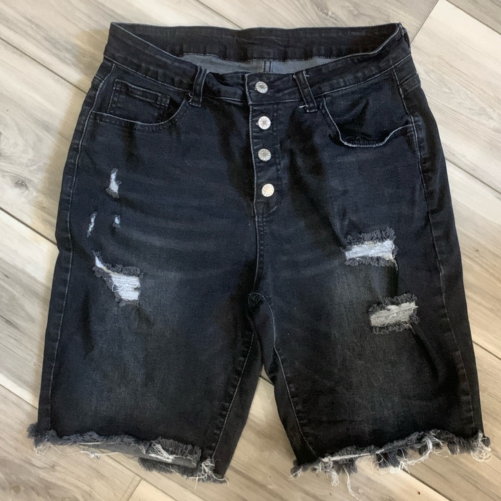 1️⃣ Black denim jean shorts 14
